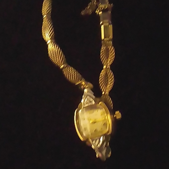 Ladies Diamonds Bulova Watch! - Picture 1 of 5